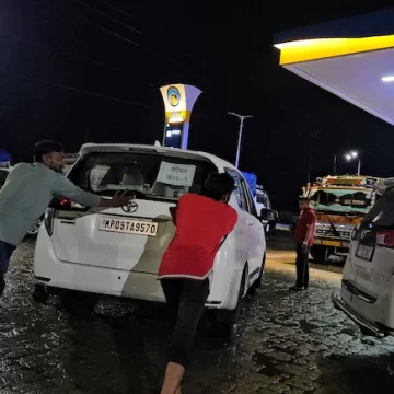 મધ્યપ્રદેશના સીએમ મોહન યાદવના કાફલાની ગાડીઓમાં ભરી દીધું પાણીવાળું ડીઝલ, રસ્તા વચ્ચે બંધ પડતાં હડકંપ