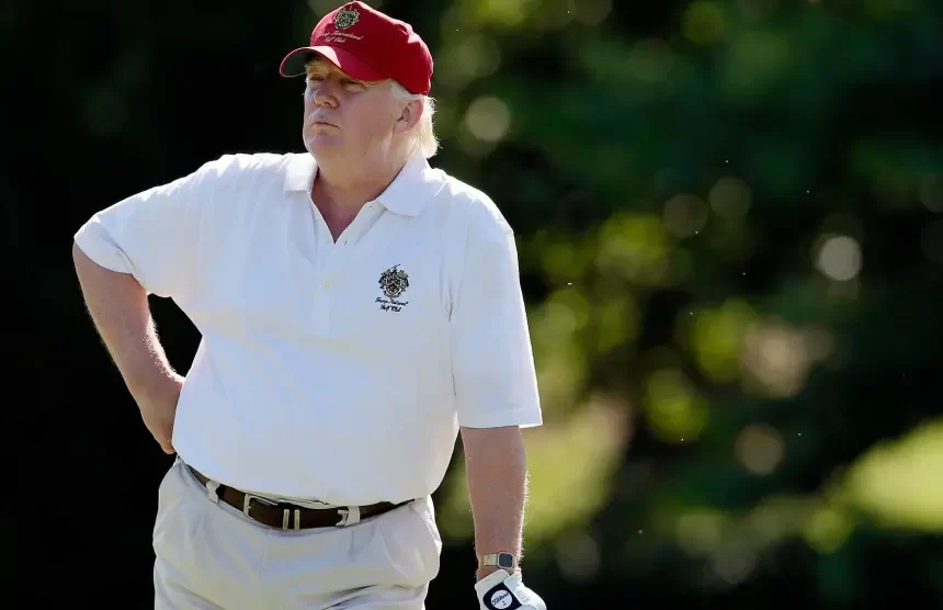 ટ્રમ્પની સુરક્ષામાં મોટી ચૂક; રાષ્ટ્રપતિના ગોલ્ફ કોર્સ ઉપર પેસેન્જર વિમાન પ્રવેશ્યું