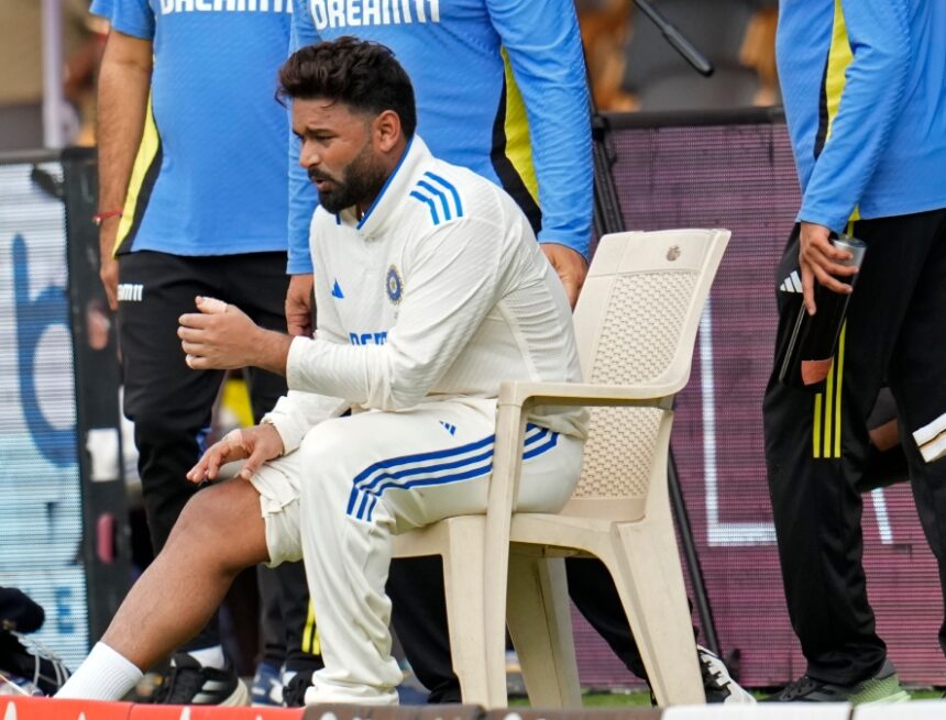 ભારતને ઝટકો: ઋષભ પંત ઈજાગ્રસ્ત, વિકેટકીપિંગ માટે ધ્રુવ જુરેલ ઉતર્યા મેદાનમાં