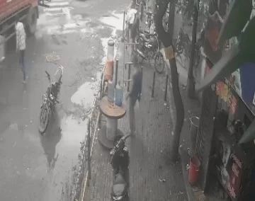 સુરતમાં યુવકનો આપઘાત: ચોંકાવનારા CCTV ફૂટેજ આવ્યા સામે