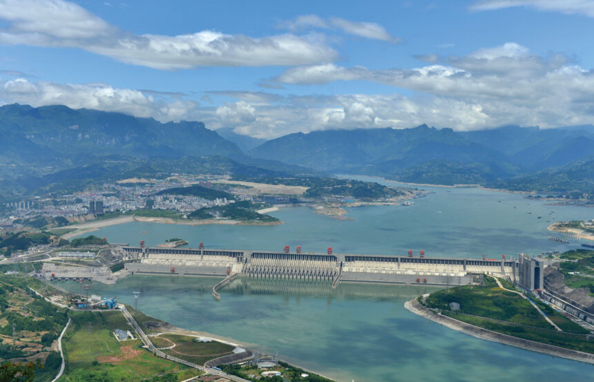 ચીનના ‘સુપર ડેમ’થી ભારતને વિનાશક ખતરો, અરૂણાચલના મુખ્યમંત્રીએ કહ્યું,’આ વોટર બોમ્બ છે’