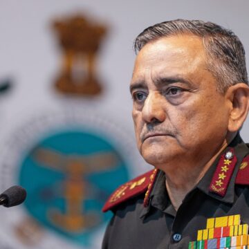 “ચીન-પાકિસ્તાન-બાંગ્લાદેશનું ગઠબંધન ભારત માટે મોટો ખતરો બની શકે”: CDS જનરલ ચૌહાણ