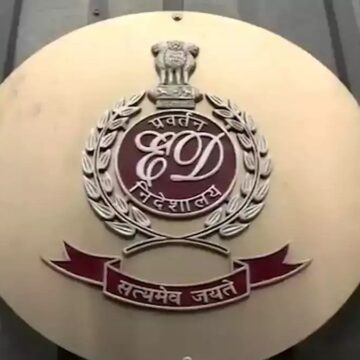 સુપ્રીમ કોર્ટનો ઇડી પર આકરો પ્રહાર: “રાજકારણના પ્યાદા ન બનો, નેતાઓને લડવા દો”