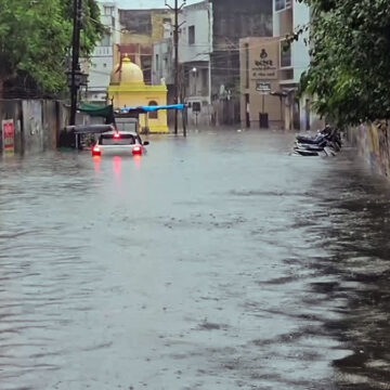 સાવરકુંડલા, ખાંભા અને જાફરાબાદમાં મેઘરાજાની ધમાકેદાર એન્ટ્રી, ખેડૂતોમાં છવાઈ ખુશીની લહેર