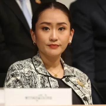 થાઇલૅન્ડના વડાપ્રધાન પૈતોંગતાર્ન શિનાવાત્રાને નૈતિક ઉલ્લંઘનના કારણે પદેથી હટાવવામાં આવ્યા