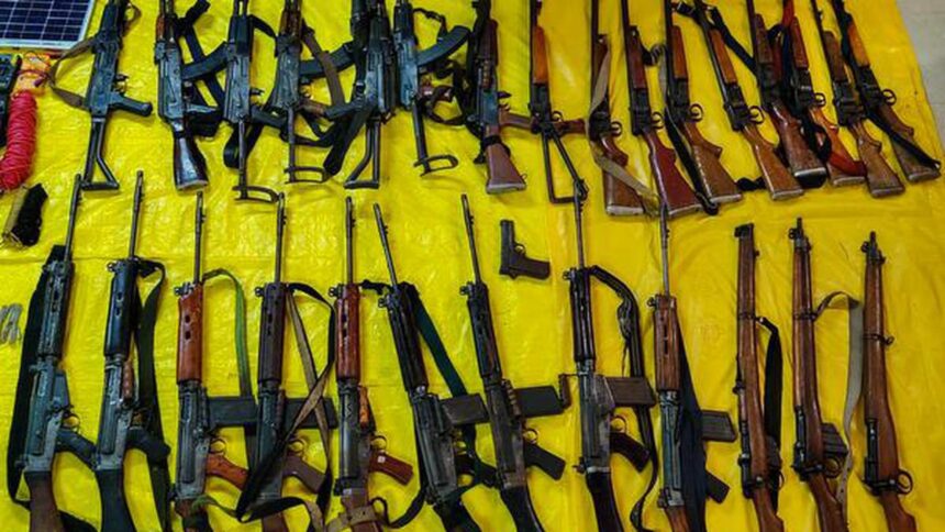 મહારાષ્ટ્ર: ગઢચિરોલી જંગલમાં પોલીસ-માઓવાદી અથડામણમાં ચાર માઓવાદી ઠાર, મોટી માત્રામાં હથિયારો અને દારૂગોળો જપ્ત