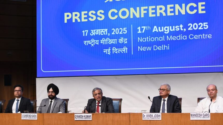 ‘પક્ષ-વિપક્ષ બંને સરખાં’: ‘વોટ ચોરી’ના આરોપ પર ચૂંટણી પંચનું મોટું નિવેદન