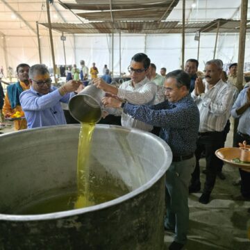 અંબાજી ભાદરવી પૂનમ મહામેળા 2025: 2.5 લાખ કિલો મોહનથાળનો પ્રસાદ તૈયાર