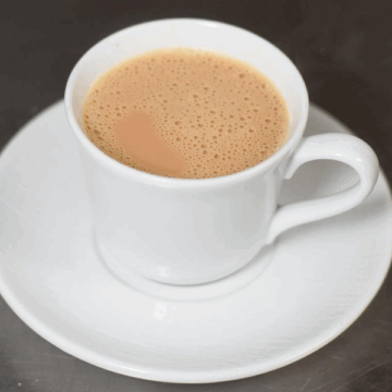 ચા પ્રેમીઓ માટે ચેતવણી: રોજની આ એક આદત બની શકે છે સ્વાસ્થ્ય માટે ઝેર!