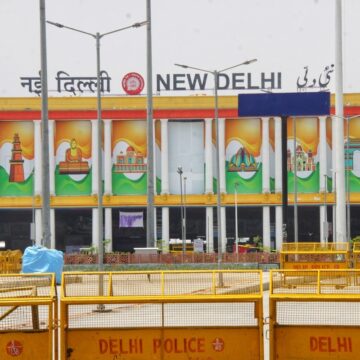 નવી દિલ્હી રેલવે સ્ટેશન પર માત્ર ટિકિટધારકોને જ એન્ટ્રી, ટ્રાયલનો બીજો તબક્કો શરૂ
