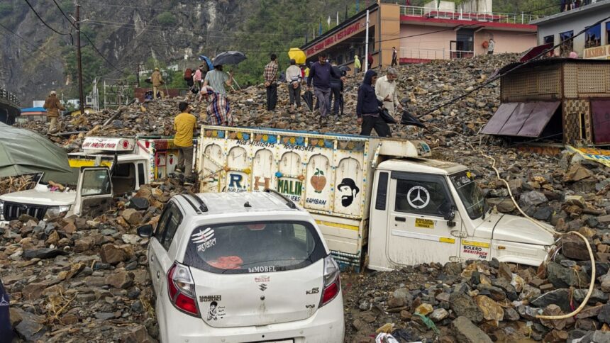 જમ્મુ-કાશ્મીરના રામબનમાં આભ ફાટ્યું: 7નાં મોત, અનેક મકાનો ધરાશાયી