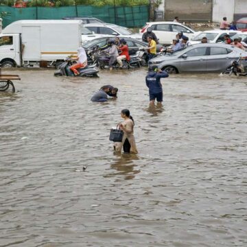 સૌરાષ્ટ્રમાં માવઠાનો તાંડવ: ગીર સોમનાથ, જૂનાગઢ અને અમરેલીમાં ધોધમાર વરસાદ, અનેક ડેમ ઓવરફ્લો