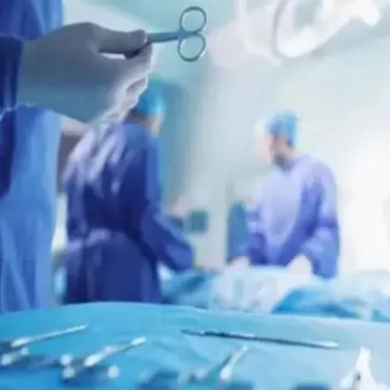 પતિને બચાવવા પત્નીએ આપ્યો લિવર, સર્જરી બાદ બંનેનાં મોત, હોસ્પિટલને નોટિસ