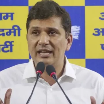 AAP નેતા સૌરભ ભારદ્વાજના ઘર સહિત 13 સ્થળોએ EDના દરોડા, હોસ્પિટલ કૌભાંડમાં તપાસ તેજ