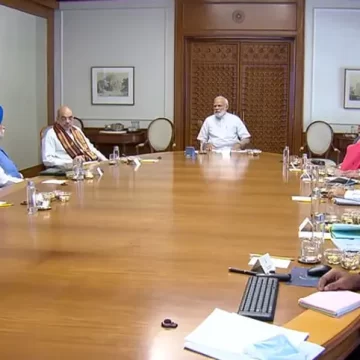 ટ્રમ્પના વધેલા ટેરિફ પર મોદી સરકારની તાત્કાલિક બેઠક, અસરો જાણવા ચર્ચા વિચારણા