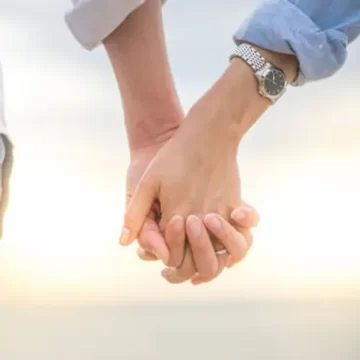 ભરૂચમાં પતિ સાથે આડા સંબંધની શંકા, પત્ની અને પુત્રોએ મહિલાને લાકડી વડે ફટકારી, ગુનો નોંધાયો