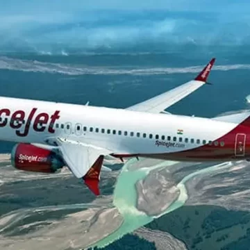 SpiceJet ફ્લાઈટ SG-385ને શ્રીનગર એરપોર્ટ પર ઈમરજન્સી લેન્ડિંગ કરાવવી પડી, કેબિન પ્રેશર એલર્ટ સામે