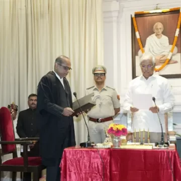 જસ્ટિસ વિપુલ પંચોલી સુપ્રીમ કોર્ટના જજ તરીકે શપથ લીધા, ગુજરાતના ત્રણ જજ બન્યા