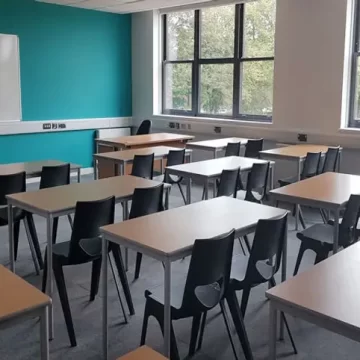 તમિલનાડુમાં બાળકોના અભાવે 1000થી વધુ શાળાઓ બંધ થવાના આરે, ઘટતો જન્મ દર મુખ્ય કારણ