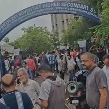 અમદાવાદની સેવન્થ ડે સ્કૂલને DEOની નોટિસ, માન્યતા રદ કરવા સહિતના મુદ્દે ત્રણ દિવસમાં ખુલાસો