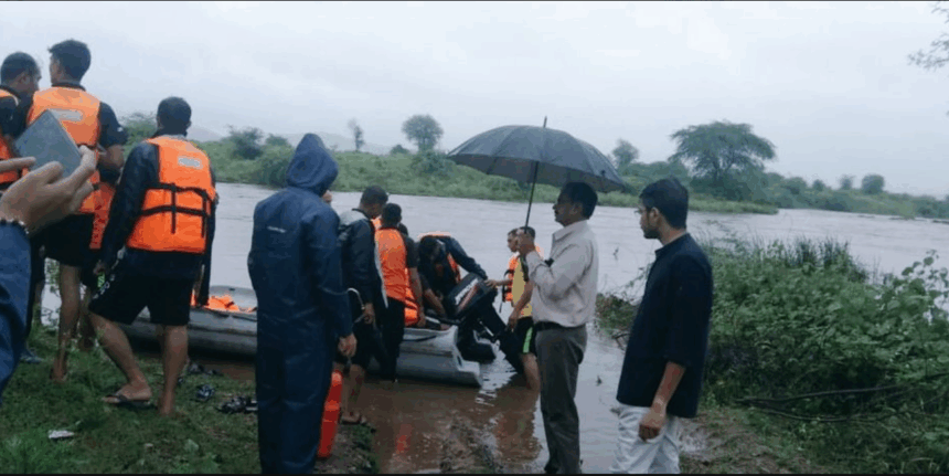 બનાસકાંઠાના સુઇગામમાં 14 ઈંચ અને કચ્છના રાપરમાં 9.25 ઈંચ વરસાદથી જનજીવન અસ્તવ્યસ્ત