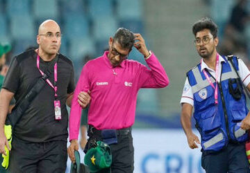પાકિસ્તાની-ફિલ્ડરનો-થ્રો-સીધો-અમ્પાયરના-માથામાં-વાગ્યો,-મેદાન-છોડવું-પડ્યું,-uae-સામેની-મેચમાં-બની-ઘટના