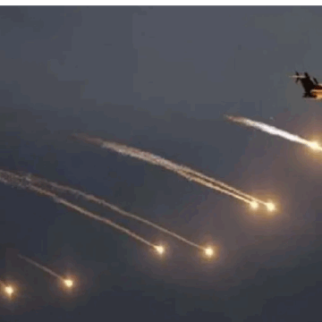 ખૈબર પખ્તૂનખામાં પાકિસ્તાની સેનાનો હવાઇ હુમલો, મહિલાઓ-બાળકો સહિત 30 નાગરિકોના મોત