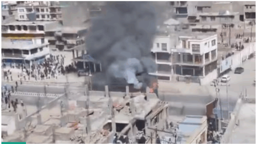 લેહમાં રાજ્યતંત્રની માંગ દરમિયાન હિંસક દેખાવો: પોલીસ વાહન બળતો, પથ્થરમારો