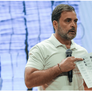 રાહુલ ગાંધીનો મોટો આક્ષેપ: ચૂંટણી પંચ મતદાર યાદીમાંથી નામ ડિલીટ કરી રહ્યું છે, અંદરની માહિતી મળી રહી છે