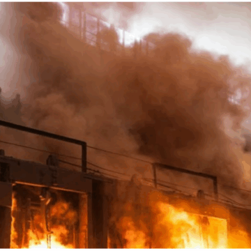 બારડોલીમાં કલરકામ ફેક્ટરીમાં ભીષણ આગ: 2 ના મોત, 20 જેટલા ઘાયલ