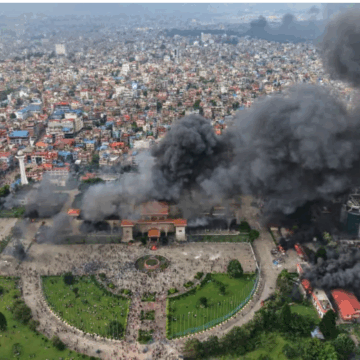 નેપાળ હિંસા વચ્ચે કાઠમંડુ એરપોર્ટ ફરી શરૂ, મુસાફરોને નવી ફ્લાઇટ માહિતી માટે એરલાઇન્સનો સંપર્ક કરવા સૂચના