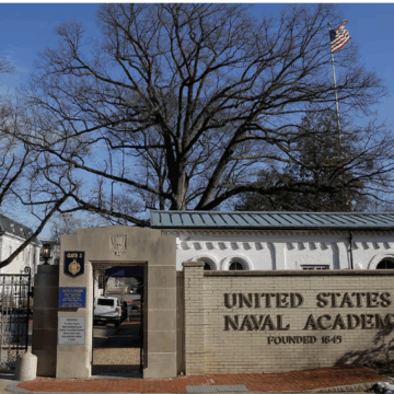 અમેરિકાની નેવલ અકેડેમીમાં અંધાધૂંધ ફાયરિંગ, અનેક કેડેટ ઇજાગ્રસ્ત; કેમ્પસ સીલ, સુરક્ષા વધારી