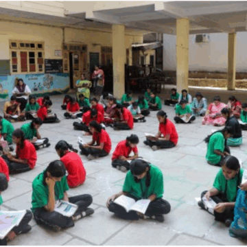 ભરૂચ સ્ટેશન રોડ મિશ્ર શાળામાં વિવાદ: લવ સ્ટોરી ભણાવવાનો આક્ષેપ પાયાવિહોણો, પ્રિન્સીપાલનો જવાબ