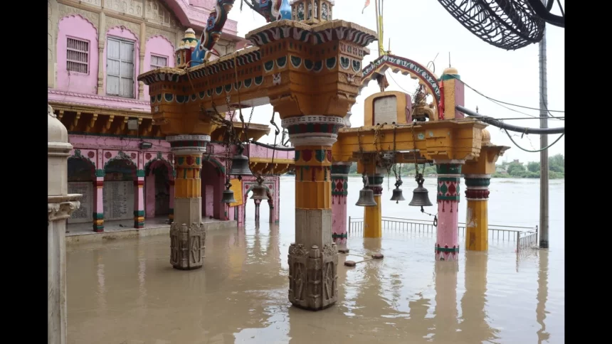 The-famous-Vishram-Ghat-submerged-in-flood-water-i_1689616282744 વૃંદાવનમાં યમુના નદીનું રૌદ્ર સ્વરૂપ, સંત પ્રેમાનંદ મહારાજે કહ્યુ – ‘આ કુદરતી આપત્તિ નથી, પ્રકૃતિનો ભાગ છે’