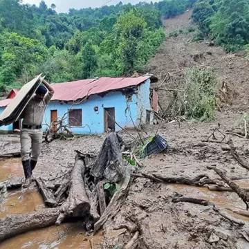 પંજાબમાં પૂરની વિકટ પરિસ્થિતિ: 29નાં મોત, હિમાચલ-ઉત્તરાખંડમાં ભૂસ્ખલનથી હાહાકાર