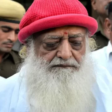 સુરત દુષ્કર્મ કેસમાં આસારામની હંગામી જામીન પર હાઇકોર્ટમાં સુનાવણી