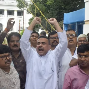 બંગાળ વિધાનસભામાં ભારે હોબાળો: ભાજપ-ટીએમસી ધારાસભ્યો વચ્ચે મારામારી