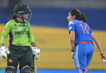 સૌથી-વધુ-રન-બનાવનારી-પાકિસ્તાનની-ખેલાડીને-iccનો-દંડ,-ભારત-વિરુદ્ધ-મેચમાં-પિચ-પર-કર્યો-હતો-હોબાળો