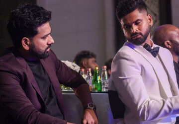 video:-શ્રેયસ-અય્યરે-જમીન-પર-મૂકી-ટ્રોફી,-પછી-રોહિત-શર્માએ-કર્યું-એવું-કે-લોકો-ખુશ-થઈ-ગયા