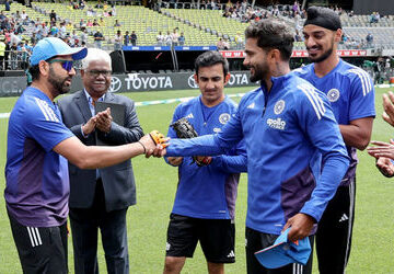 110-ટકા-તું-સફળ-થઈશ-જ…,-રોહિત-શર્મા-22-વર્ષના-ખેલાડીને-ગણાવ્યો-ઓલ-ફોરમેટ-સુપરસ્ટાર