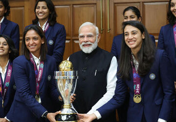 ચેમ્પિયન-મહિલા-ટીમને-મળ્યા-pm-મોદી,-વર્લ્ડ-કપ-ટ્રોફી-સાથેની-તસવીરો-આવી-સામે