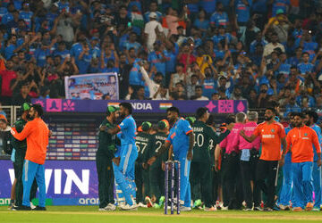 t20-વર્લ્ડ-કપના-વિવાદ-વચ્ચે-ભારતને-મોટો-ઝટકો!-વર્લ્ડ-કપ-ચેમ્પિયન્સ-ટ્રોફીની-મેજબાની-પર-ખતરો