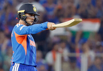 અભિષેક-શર્માએ-ફાઈનલ-પહેલા-કર્યો-હતો-ટોટકો!-બેટ-પોતાનું-નહીં-પણ-આ-ખેલાડીનું-હતું